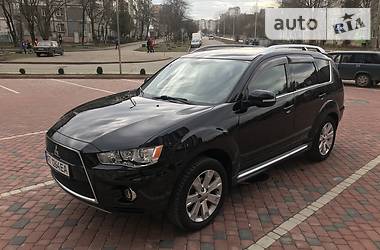 Позашляховик / Кросовер Mitsubishi Outlander 2010 в 