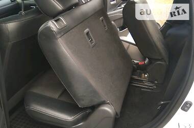 Позашляховик / Кросовер Mitsubishi Outlander 2014 в 