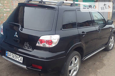 Позашляховик / Кросовер Mitsubishi Outlander 2007 в 