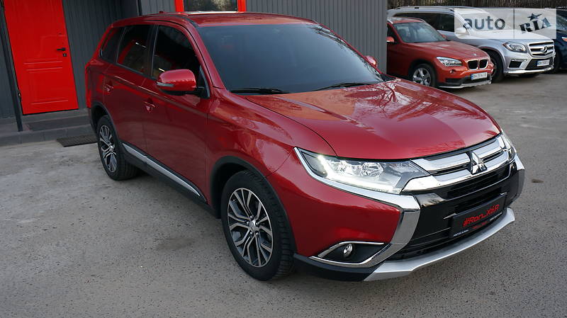 Внедорожник / Кроссовер Mitsubishi Outlander 2017 в Одессе