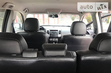 Позашляховик / Кросовер Mitsubishi Outlander 2010 в 