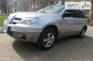 Внедорожник / Кроссовер Mitsubishi Outlander 2005 в Херсоне