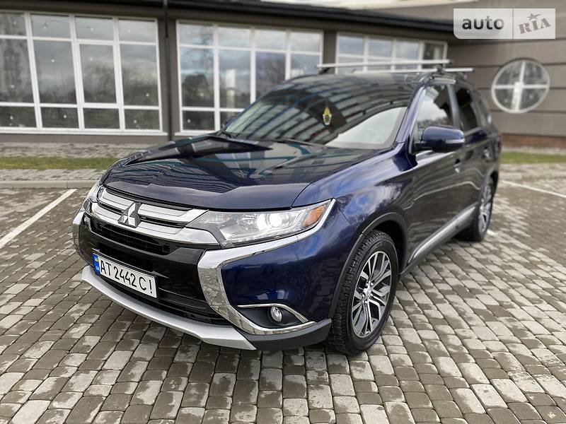 Позашляховик / Кросовер Mitsubishi Outlander 2016 в Івано-Франківську