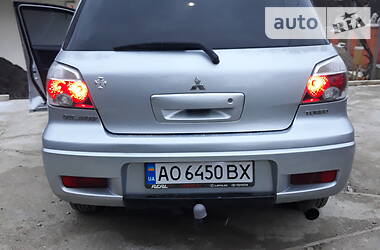 Внедорожник / Кроссовер Mitsubishi Outlander 2005 в Хусте