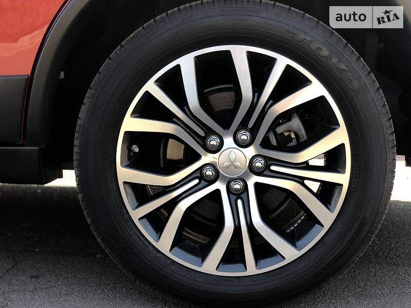 Позашляховик / Кросовер Mitsubishi Outlander 2017 в Києві фото 39 Позашляховик / Кросовер Mitsubishi Outlander 2017 в Києві