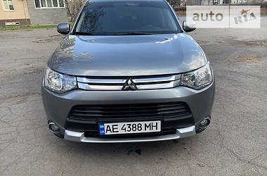 Mitsubishi Outlander 2015