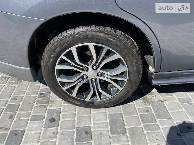 Позашляховик / Кросовер Mitsubishi Outlander 2013 в Кропивницькому