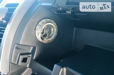 Позашляховик / Кросовер Mitsubishi Outlander 2009 в 