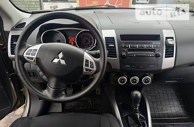 Позашляховик / Кросовер Mitsubishi Outlander 2009 в 