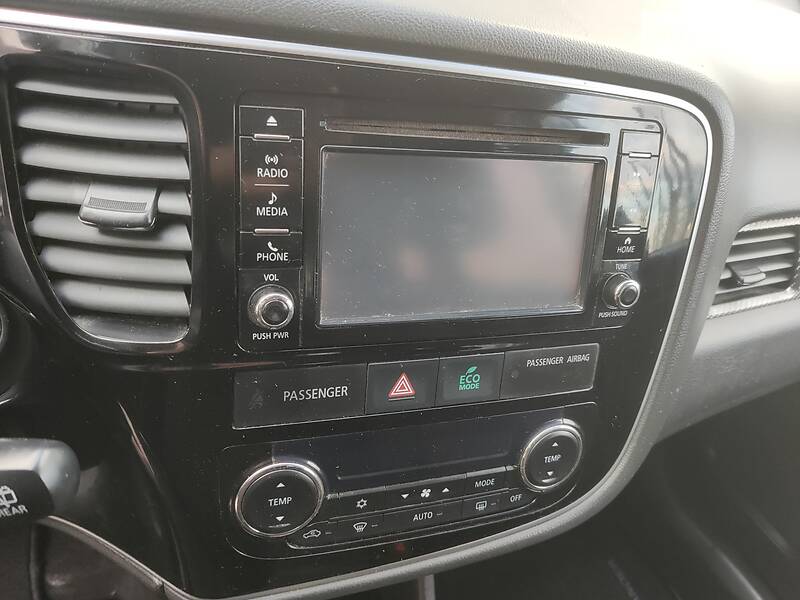 Позашляховик / Кросовер Mitsubishi Outlander 2015 в Новомосковську