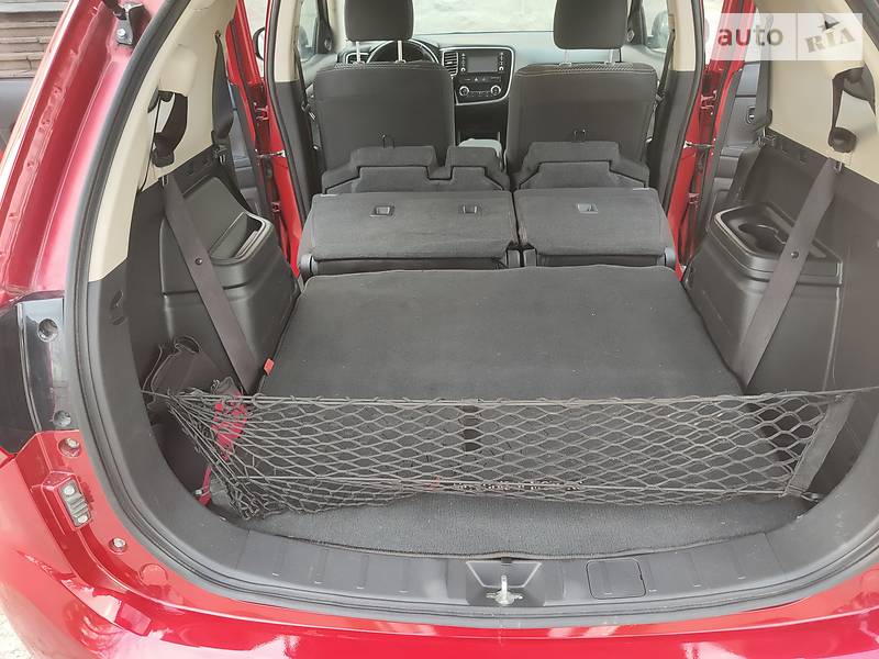 Позашляховик / Кросовер Mitsubishi Outlander 2015 в Новомосковську