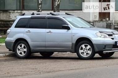 Позашляховик / Кросовер Mitsubishi Outlander 2005 в 