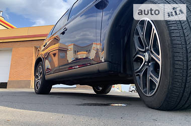 Позашляховик / Кросовер Mitsubishi Outlander 2014 в 