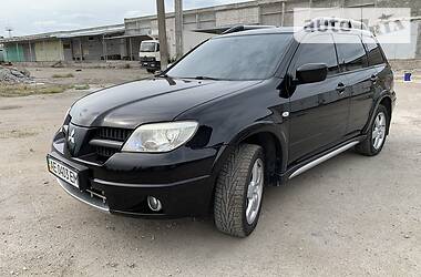 Позашляховик / Кросовер Mitsubishi Outlander 2007 в 