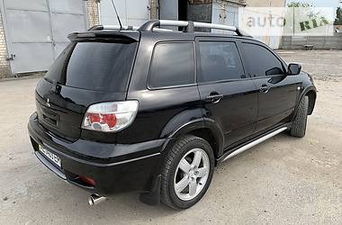 Позашляховик / Кросовер Mitsubishi Outlander 2007 в 