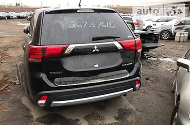 Mitsubishi Outlander 2015