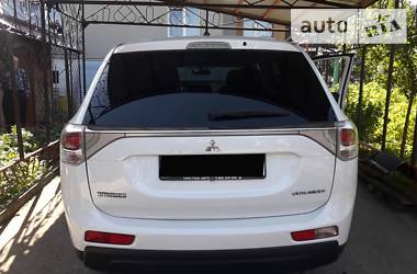 Внедорожник / Кроссовер Mitsubishi Outlander 2013 в Хмельницком