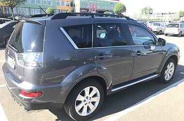 Mitsubishi Outlander 2011