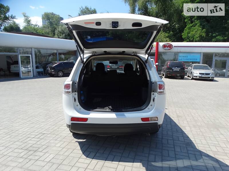 Позашляховик / Кросовер Mitsubishi Outlander 2012 в Дніпрі фото 13 Позашляховик / Кросовер Mitsubishi Outlander 2012 в Дніпрі