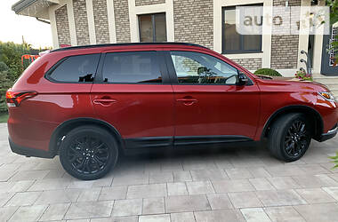 Универсал Mitsubishi Outlander 2019 в Киеве