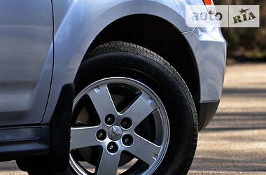 Внедорожник / Кроссовер Mitsubishi Outlander 2010 в 