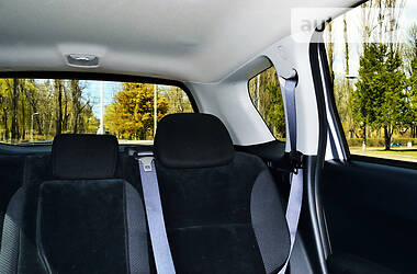 Внедорожник / Кроссовер Mitsubishi Outlander 2010 в 
