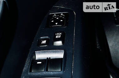 Внедорожник / Кроссовер Mitsubishi Outlander 2010 в 