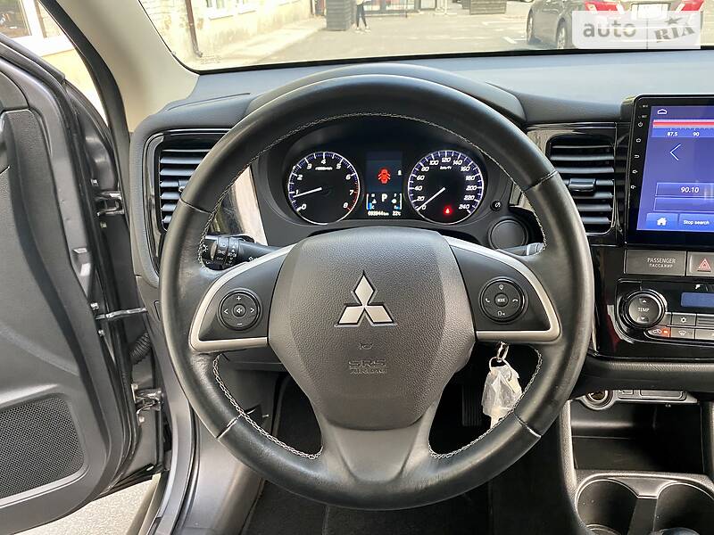 Внедорожник / Кроссовер Mitsubishi Outlander 2014 в Киеве