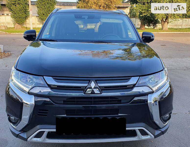 Внедорожник / Кроссовер Mitsubishi Outlander 2018 в Каменском