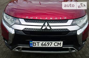 Универсал Mitsubishi Outlander 2019 в 