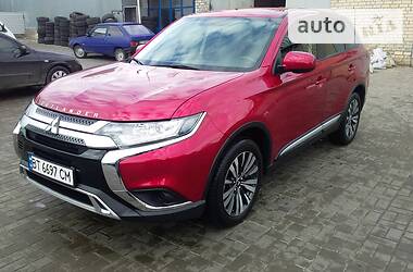 Універсал Mitsubishi Outlander 2019 в Херсоні