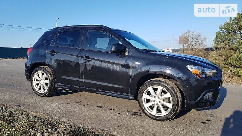 Внедорожник / Кроссовер Mitsubishi Outlander 2012 в Киеве