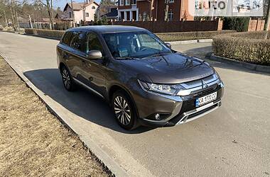 Mitsubishi Outlander 2018