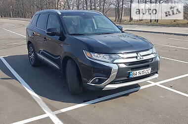 Позашляховик / Кросовер Mitsubishi Outlander 2015 в Кропивницькому