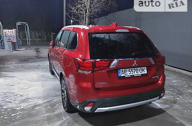 Внедорожник / Кроссовер Mitsubishi Outlander 2017 в Днепре