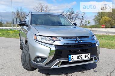 Mitsubishi Outlander 2020