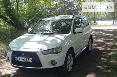 Mitsubishi Outlander 2011