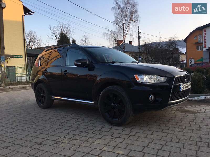 Позашляховик / Кросовер Mitsubishi Outlander 2010 в Турці