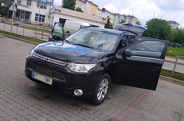 Внедорожник / Кроссовер Mitsubishi Outlander 2014 в Ивано-Франковске