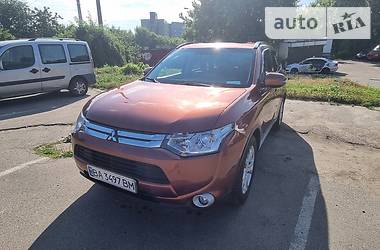 Mitsubishi Outlander 2014