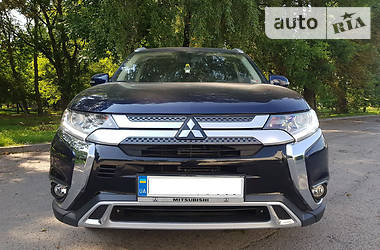 Mitsubishi Outlander 2018