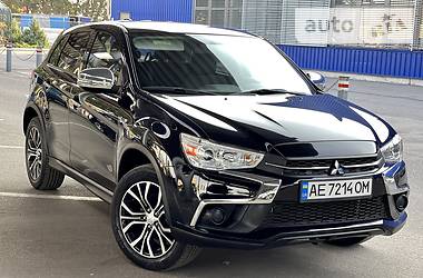 Mitsubishi Outlander Es 2.0i 4WD 2019 Mitsubishi Outlander Es 2.0i 4WD 2019