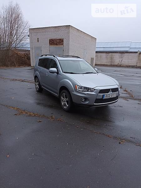 Внедорожник / Кроссовер Mitsubishi Outlander 2010 в Хмельницком