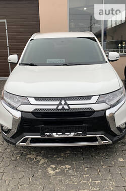 Mitsubishi Outlander 2018