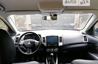 Внедорожник / Кроссовер Mitsubishi Outlander 2010 в Черновцах