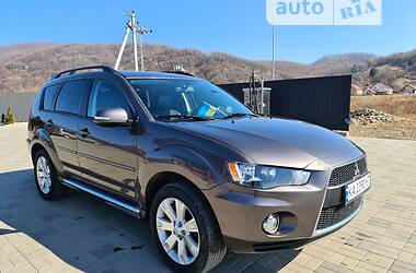 Mitsubishi Outlander 2012