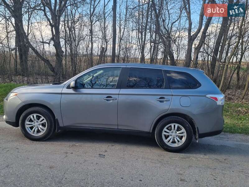 Універсал Mitsubishi Outlander 2013 в Тернополі