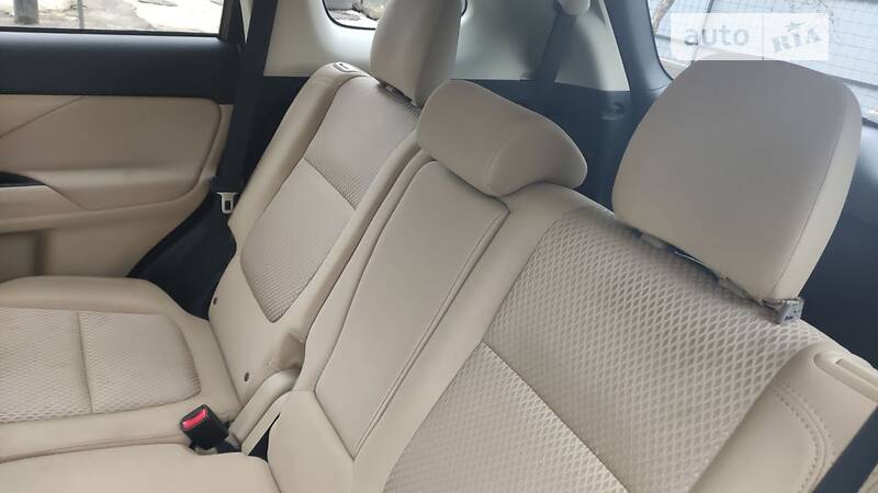 Внедорожник / Кроссовер Mitsubishi Outlander 2019 в Мукачево фото 10 Внедорожник / Кроссовер Mitsubishi Outlander 2019 в Мукачево