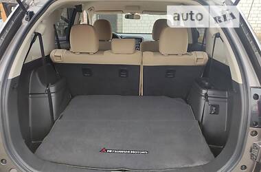 Внедорожник / Кроссовер Mitsubishi Outlander 2019 в 