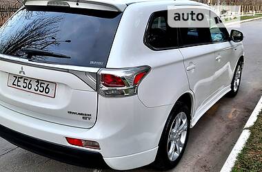 Позашляховик / Кросовер Mitsubishi Outlander 2014 в Вінниці